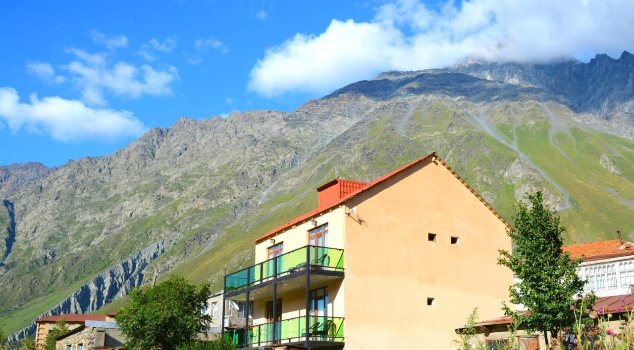 North Kazbegi Hotel Exterior photo