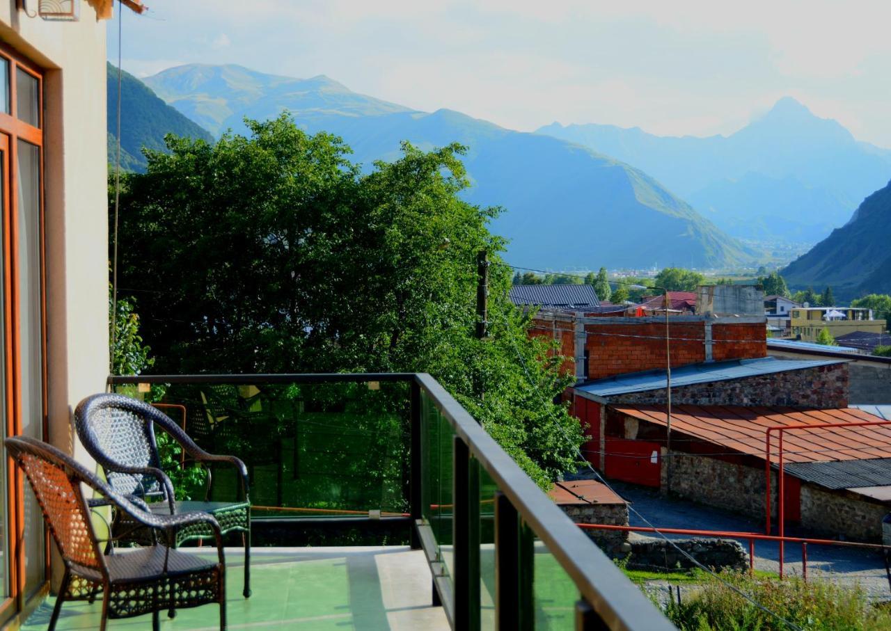 North Kazbegi Hotel Exterior photo